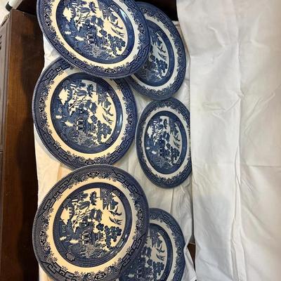 Set Of Six Churchill Willow Themed 9 1/2 Inch Dinner Plate Plates