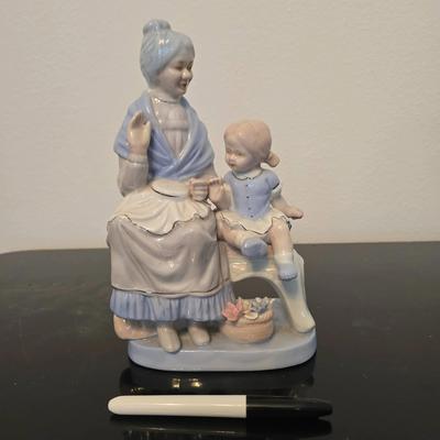 Woman And Young Girl Ceramic Decor