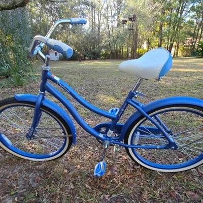 Blue Cranbrook Cruiser Bike