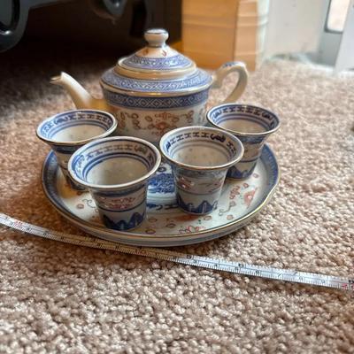Small Chinese Theme Tea Set