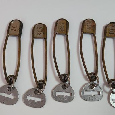 Sale Photo Thumbnail #193