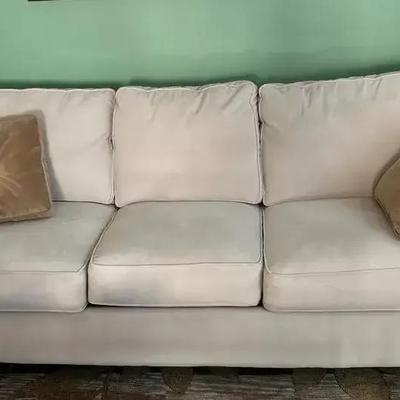 Gorgeous Broyhill Sofa