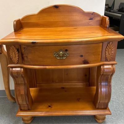 Stanley Accent Table With Drawer