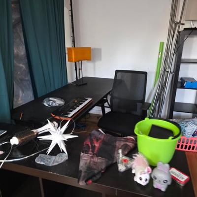 Sale Photo Thumbnail #137