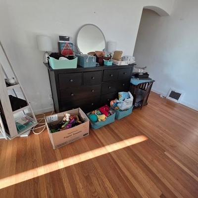 Sale Photo Thumbnail #91