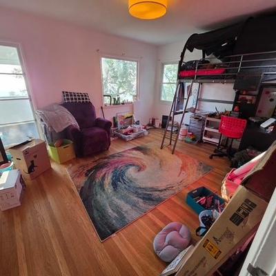 Sale Photo Thumbnail #109