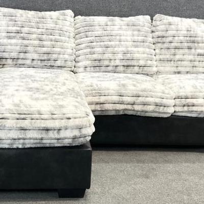 Sale Photo Thumbnail #110