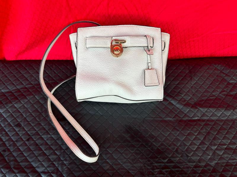 Sale Photo Thumbnail #44