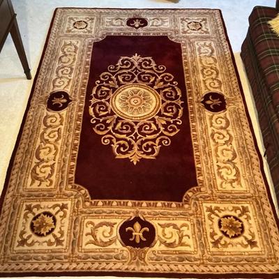 Regal Red & Cream Wool Rug 5'3" x 8'