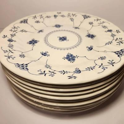 Churchill White & Blue Dinner Plates 