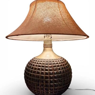 MCM Style Table Lamp (28 x 23)
