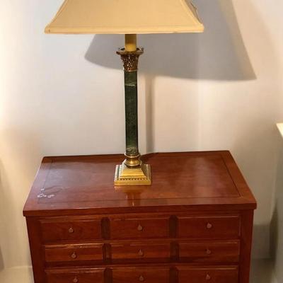 Ethan Allen 3 Drawer Wood Accent Table with Brass & Green Stone Table Lamp