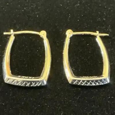 14k White & Yellow Gold Diamond Cut Square Hoop Earrings (0.87 Gram)