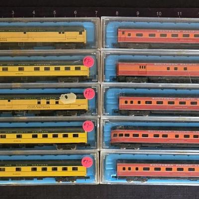 Atlas Passenger Train Cars - Lot 2 (BR3)