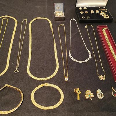 Costume Jewelry (LR)
