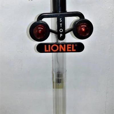 Lionel R.R. Crossing Coin Bank (BR3)