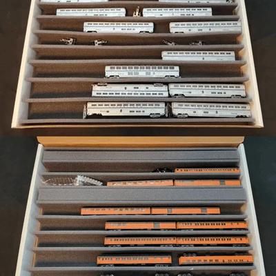 Model Train Cars from Rivarossi + (BR3)