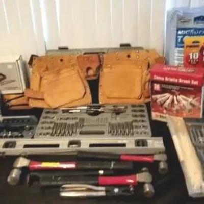 Hand Tools - Lot 1 (LR)