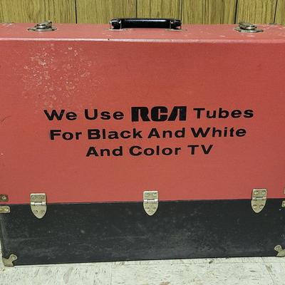 RCA Tubes + Case (B)