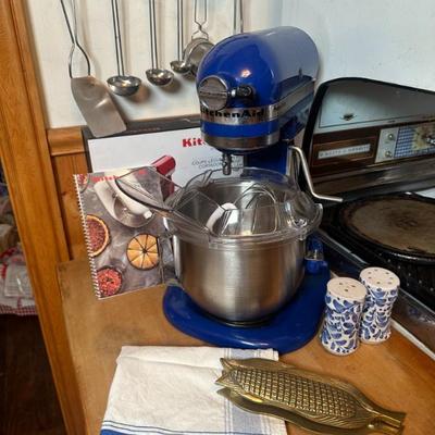 Sale Photo Thumbnail #75: pasta attachments too 