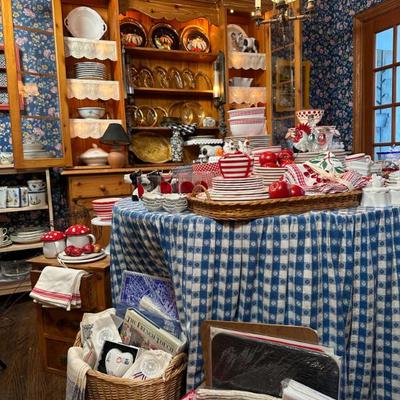 Menlo Park Allied Arts, country cottage