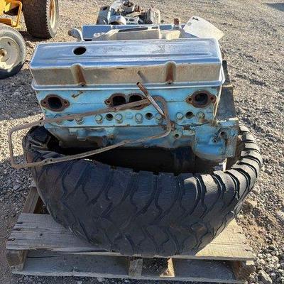 84000 • gm v8 engine with holley intake manifold