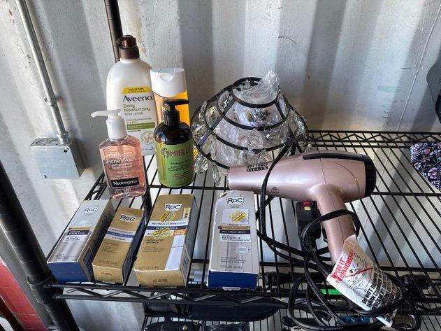 Sale Photo Thumbnail #69: 4004 • beauty products