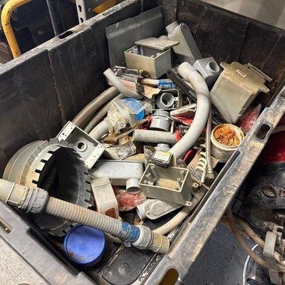 5028 • tote of assorted electrical items