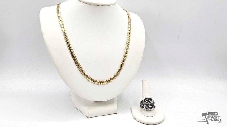 Sale Photo Thumbnail #25: 1000 • costume ring & chain