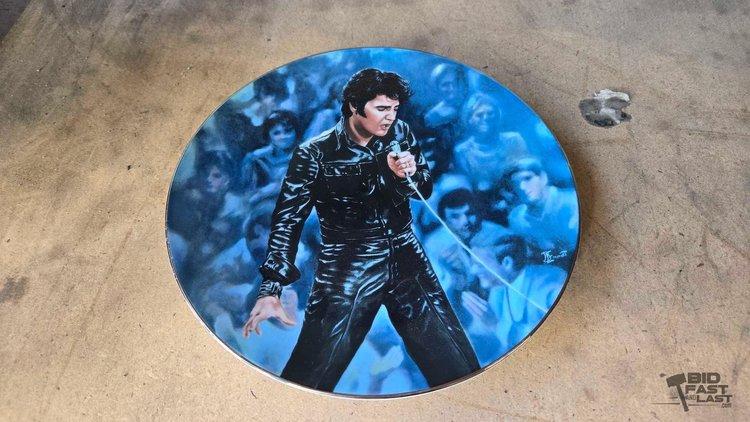 Sale Photo Thumbnail #44: 3020 • delphi limited edition elvis presley collector's plate