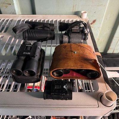 3502 • 5 pairs of binoculars