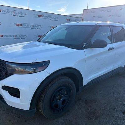 275 • 2022 ford explorer