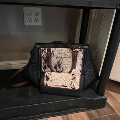 Sale Photo Thumbnail #173