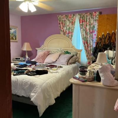 Sale Photo Thumbnail #63