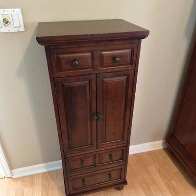 Sale Photo Thumbnail #76