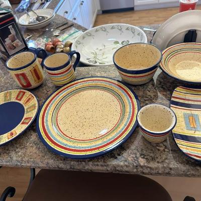 Phaltzgraff dinnerware