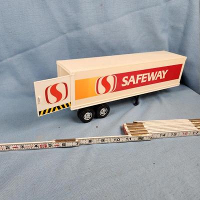 Sale Photo Thumbnail #755