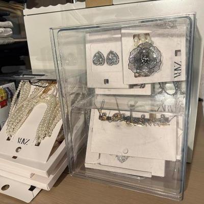 Sale Photo Thumbnail #129