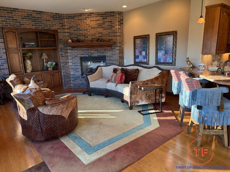 Sale Photo Thumbnail #2