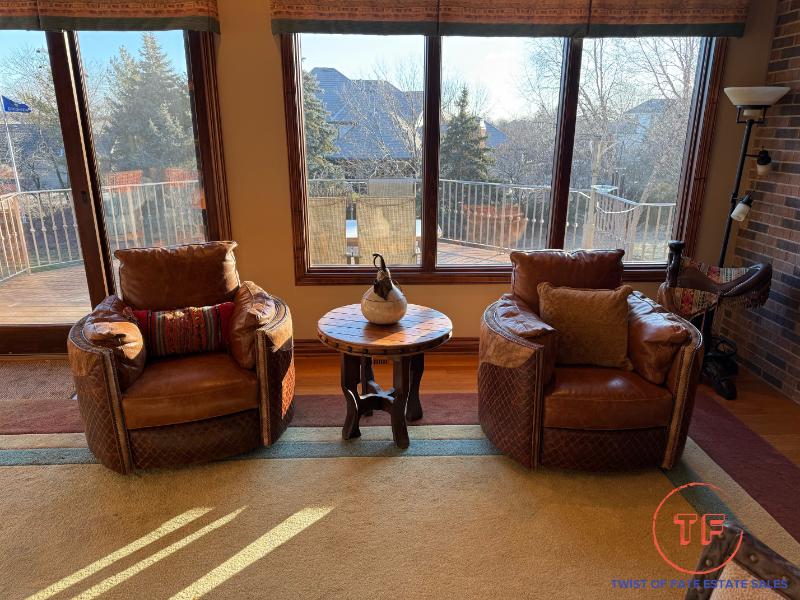 Sale Photo Thumbnail #3