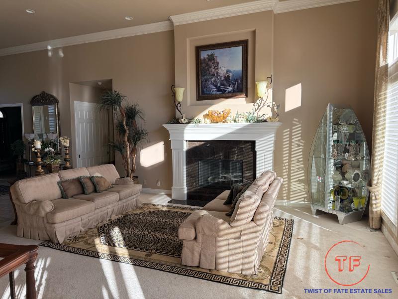 Sale Photo Thumbnail #35