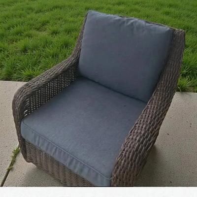 2 Hampton Bay Chairs With Covers