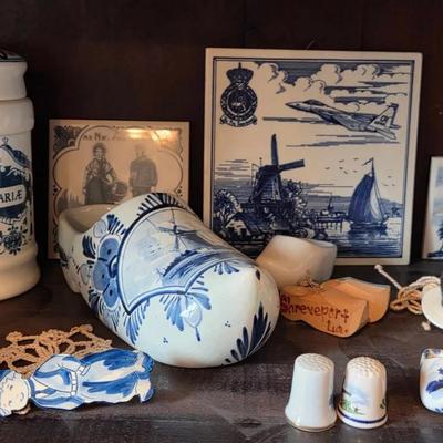 Vintage Delft Blue Ceramic Figurines See All Pics 