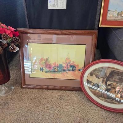 Art Pictures & Holiday Floral Arrangement 