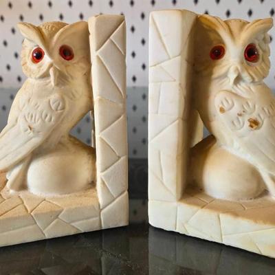 Set Of 2 Vintage Alabaster Bookends White Cast Owl Red Eyes