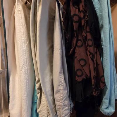 Women's M & L Pants & Skirts