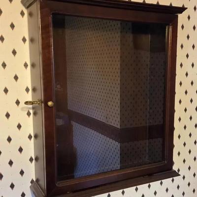 19x17 Locking Wood Display Cabinet With Glass Door