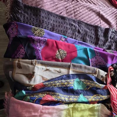 Women's Scarves