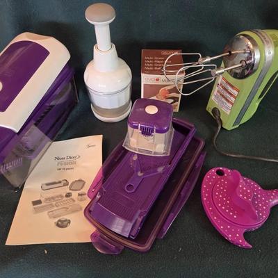 Must Have Kitchen Supplies! Kitchen Aid Mixer, Pampered Chef Chopper, Multi Grater & Nicer Dicer 