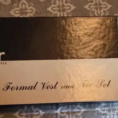 After Six Bu Rudofker Formal Vest & Tie Set